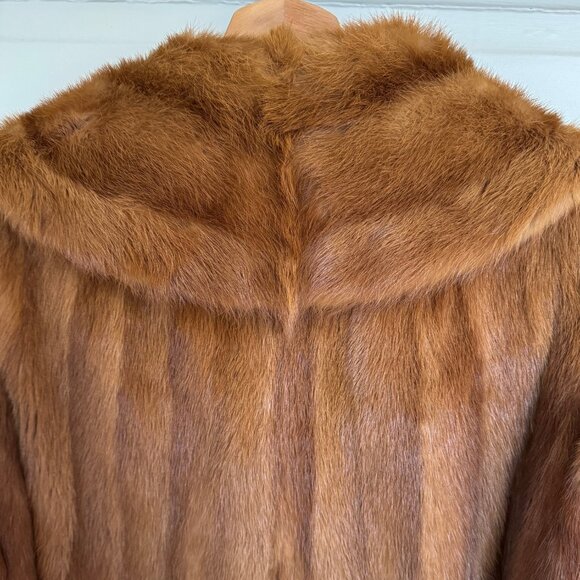 Excellent Condition Real Vintage Fur Coat - S/M - Picture 6 of 9